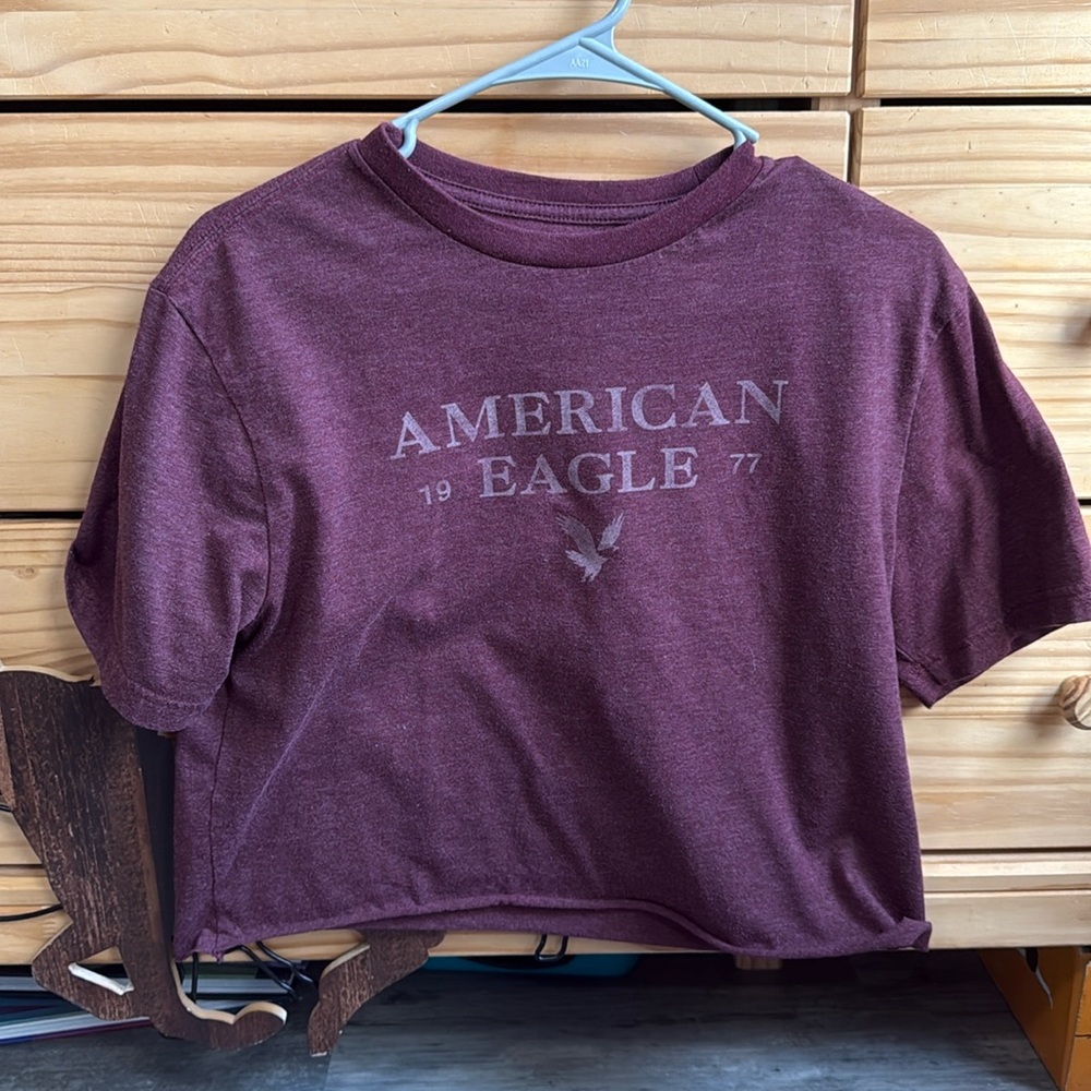American Eagle Super Soft Standard Fit Maroon Cropped Tshirt Size Womens S